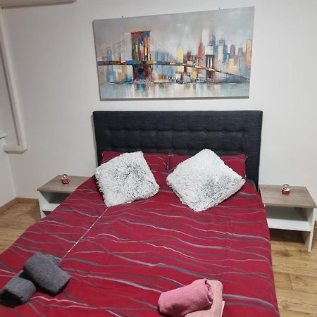 Studio Apartman Bojana 34M2,Free Wifi,Parking Sisak Ngoại thất bức ảnh